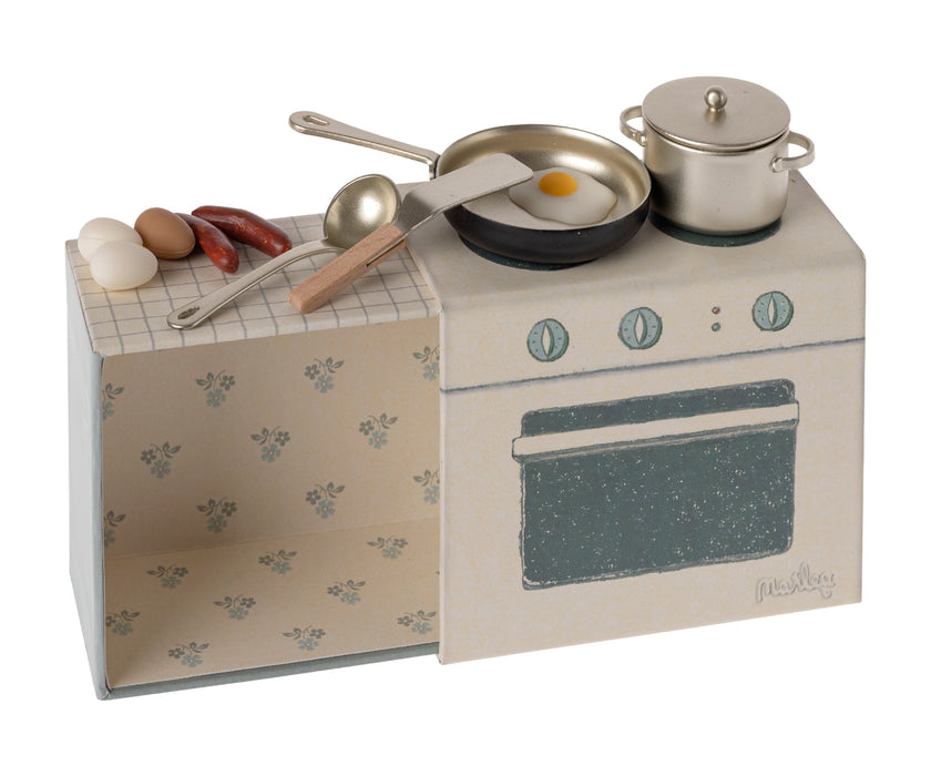 Cooking Set with Eggs - Maileg - Mouse Kitchen box Set