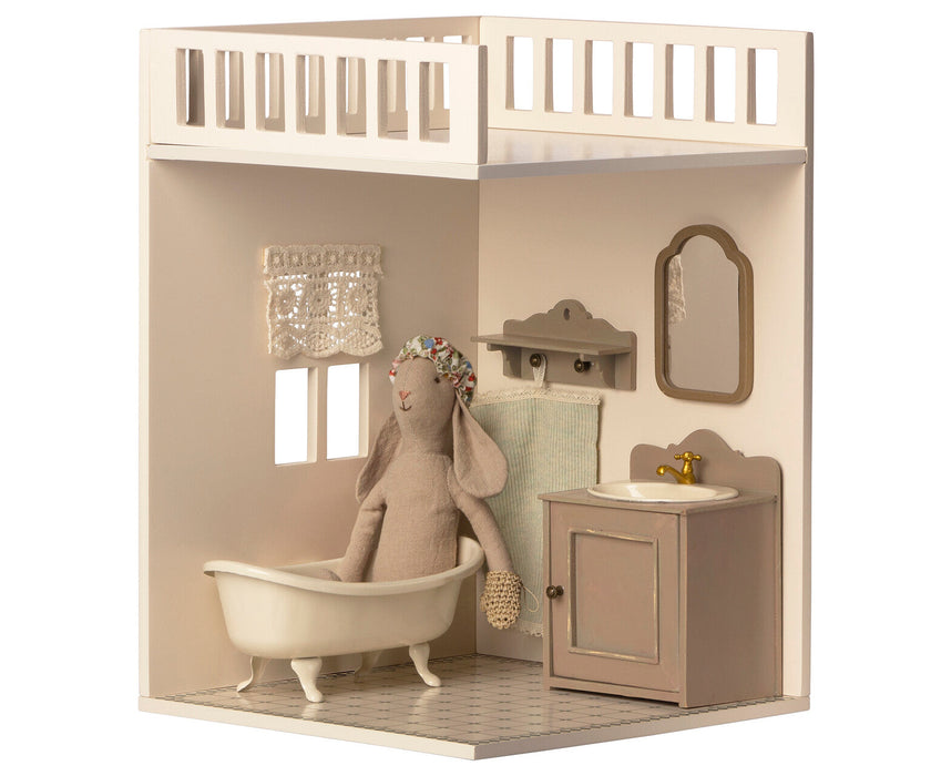 Dollhouse Bathroom, Miniature