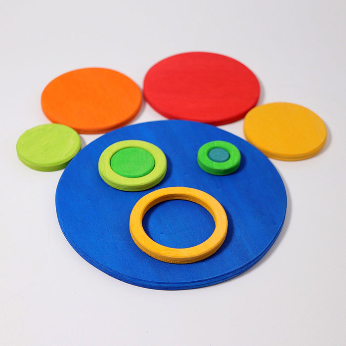 Face made using Concentric Circles and Rings - Grimm's Wooden Toys