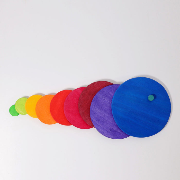 Concentric Circles placed looking like a caterpillar