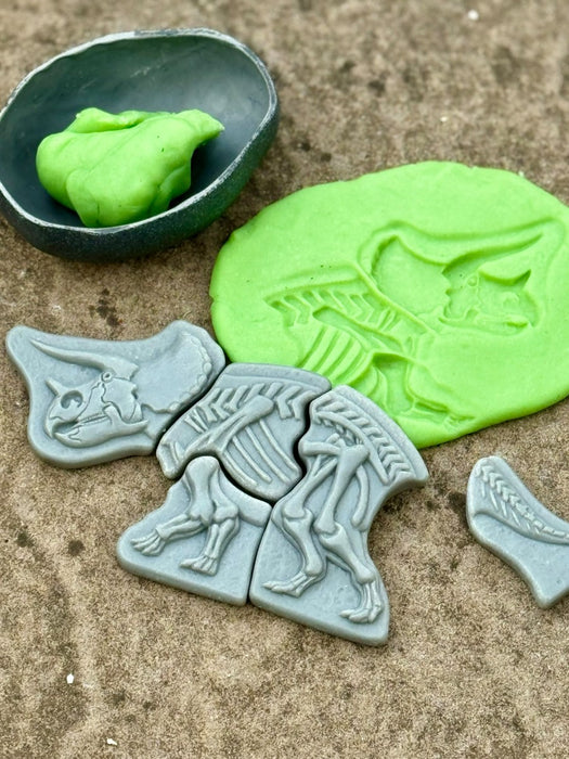 Dino Dig & Build Stone Puzzle Set - Triceratops & Spinosaurus