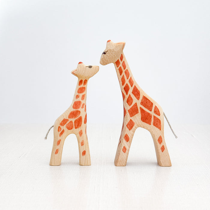 Giraffe small - Hand Painted Wooden Animal - HolzWald
