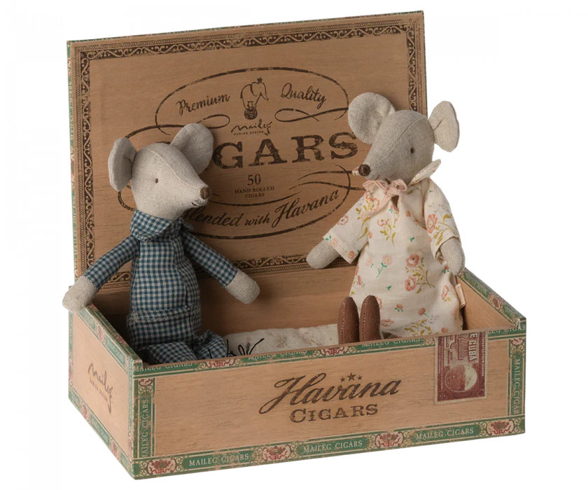Grandma & Grandpa Mice in Cigarbox - Maileg Mice