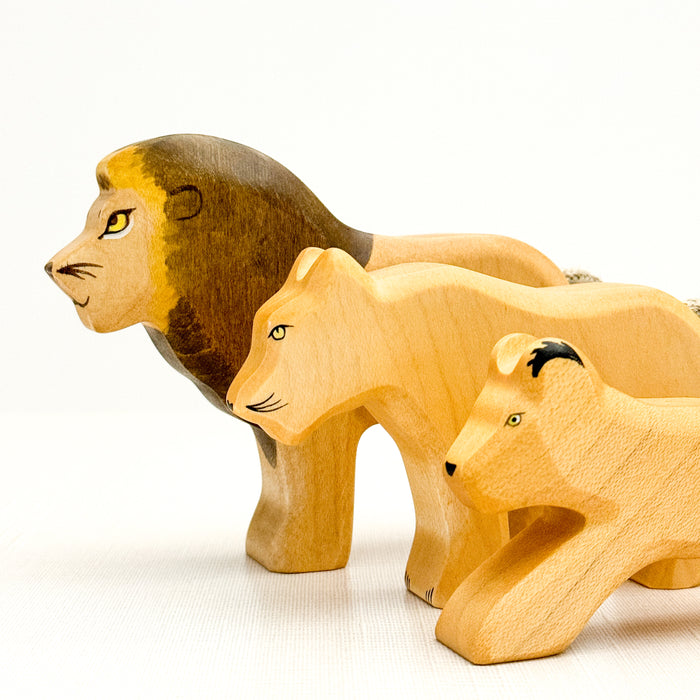 Lion - Hand Painted Wooden Animal - HolzWald