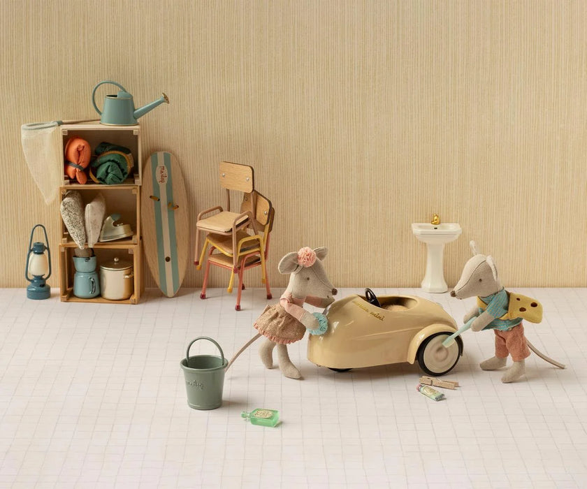 Maileg Mouse Car – Wheat -  Metal Pull-Along Toy Car