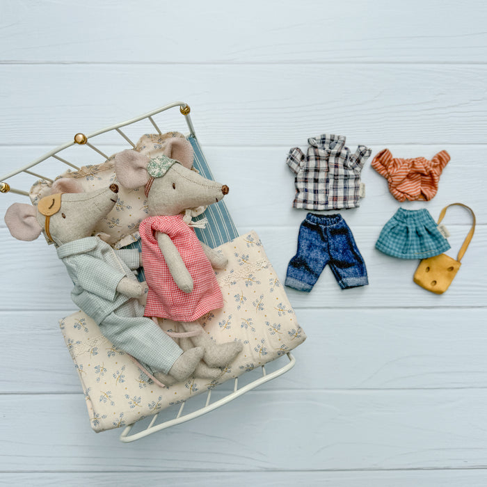 Mom & Dad Mouse with Vintage Bed - Maileg Mice