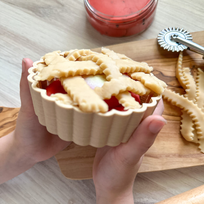 Play Pie Plates - 2 Pack - Plant Based Plastic - Eco Cutters