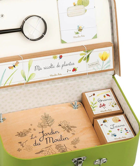 The Botanist Suitcase -  Nature Exploration & Flower Press Activity Set