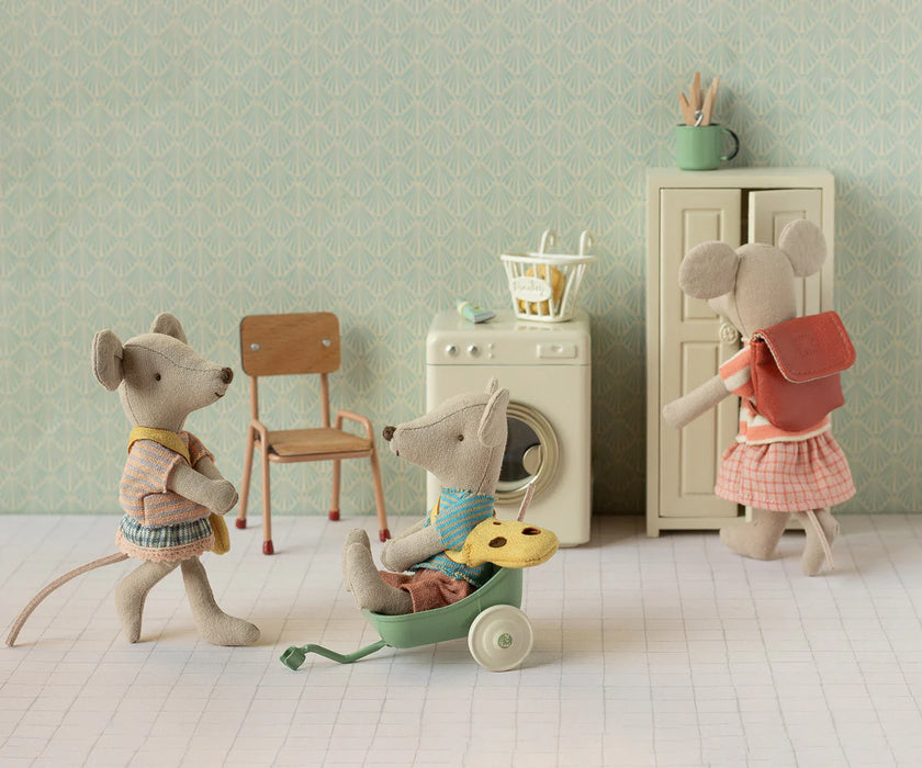 Tricycle Mouse Big Sister w/ Magnetic hands - Coral Wide Stripe - Maileg Mice