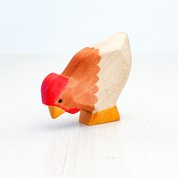 Hen picking - Hand Painted Wooden Animal - HolzWald