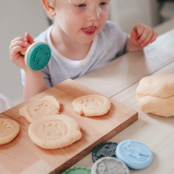 Children's Educational Pretend Play Baking Cookies Toy Set, Includes Biscuit-shaped  Toys, Tools & Play Mat