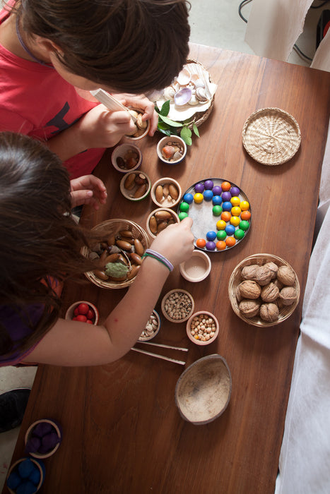 Bowls & Marbles – Rainbow Sorting Set of Wooden Bowls and Balls – Grapat