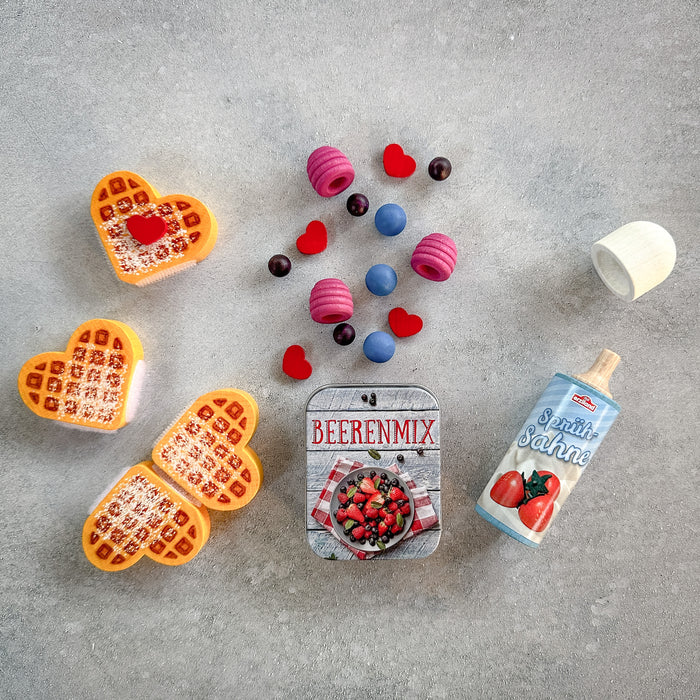 Berries & Waffles for Breakfast - Play Foods - Erzi