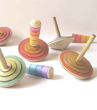 Spinning Top in Wood and String in Natural Cotton - Trisca