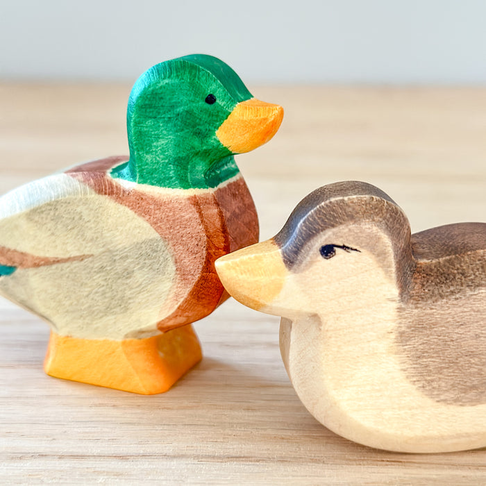 Duck sitting  - Hand Painted Wooden Animal - HolzWald
