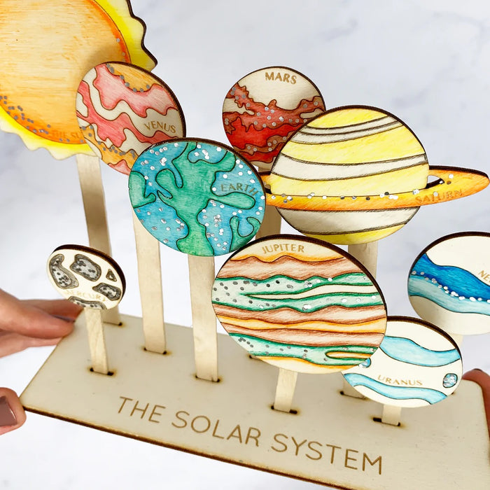 Createology solar system kit! Complete like new — Family Tree Resale 1