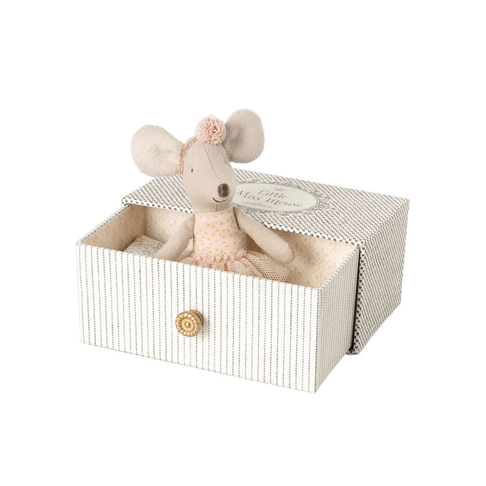 Dance Mouse in a daybed - Little Sister Mouse in daybed - Maileg