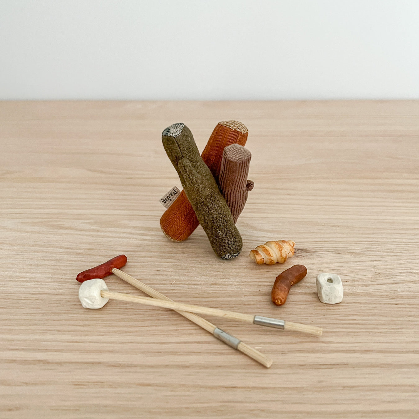 MOUSE SIZE FURNITURE